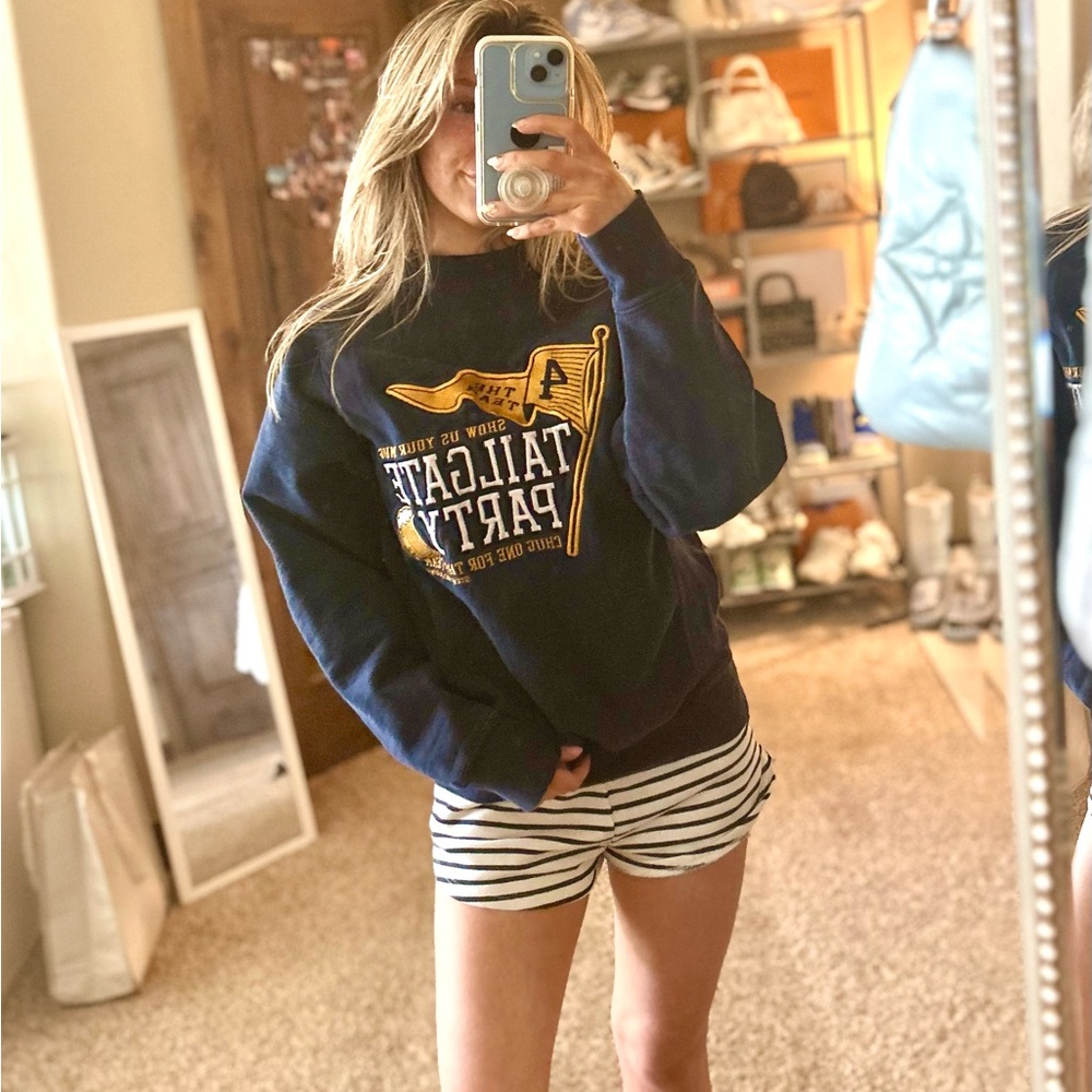 Vintage Steve & Barrys Embroidered Tailgate Party Sweatshirt/Crewneck